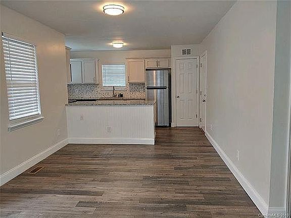 Den (looking towards the kitchen)