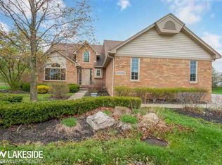 20355 Sherwood Dr, Macomb, MI 48044