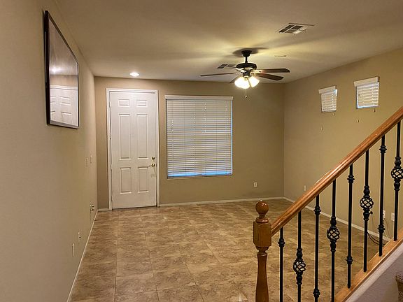 3rd image of 1802 Versante Ave