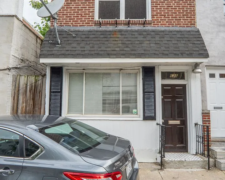 635 Dudley St — Photo 1
