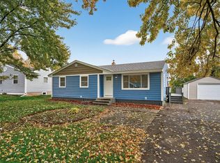 165 Sherrie Ln, Woodbury, MN 55125