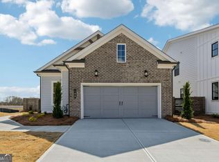 192 Herring Dr, Hoschton, GA 30548