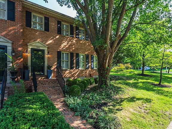 3rd image of 316 Chippendale Cir