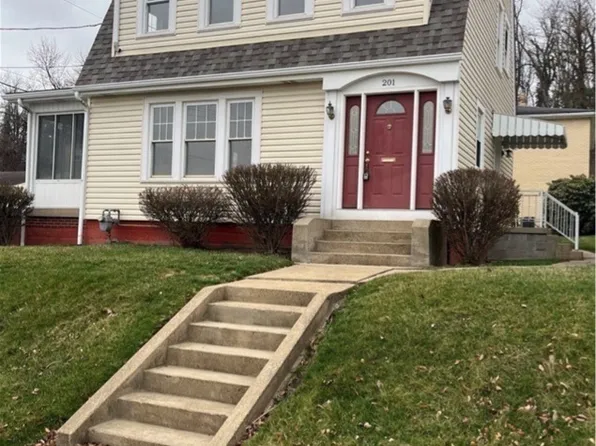 201 Hollywood Blvd, Steubenville, OH 43952