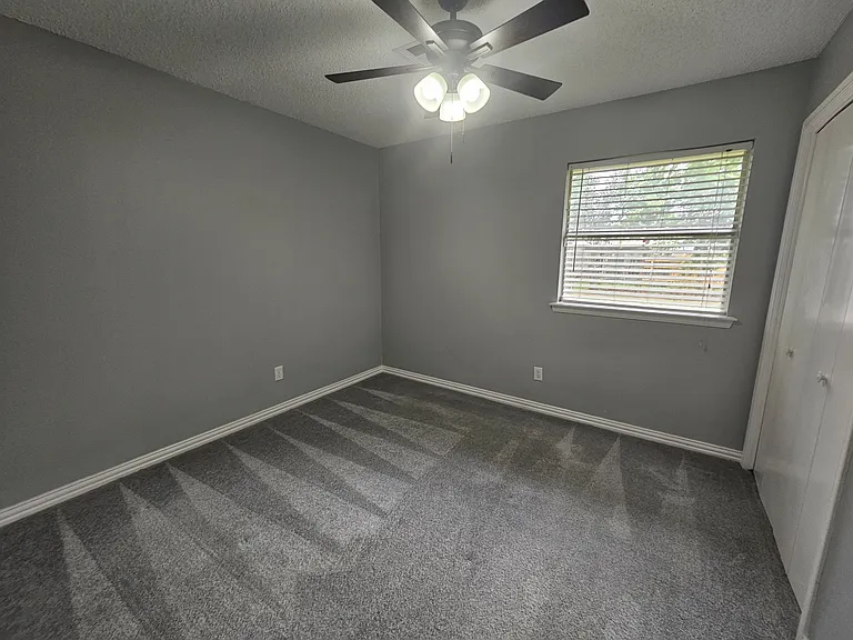4617 NE Columbia Ave — Photo 15