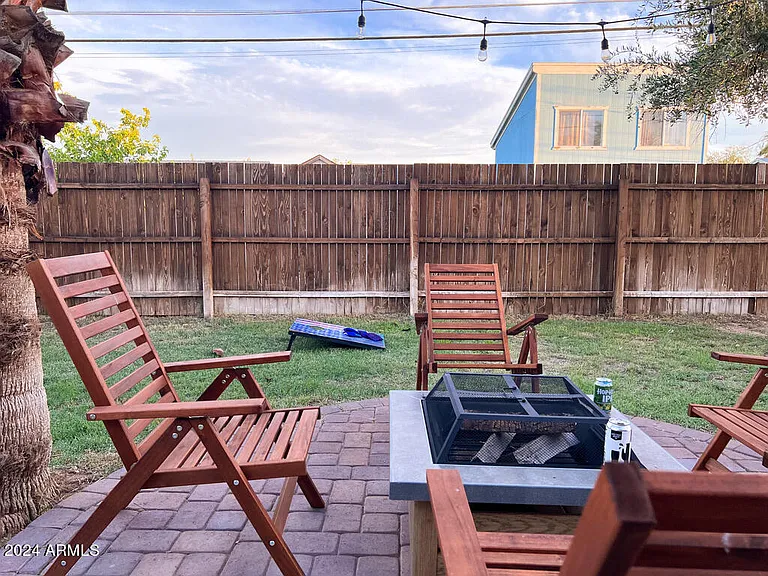 337 E Garfield St — Photo 15