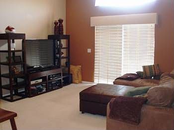 3rd image of 110 Rockhill Dr