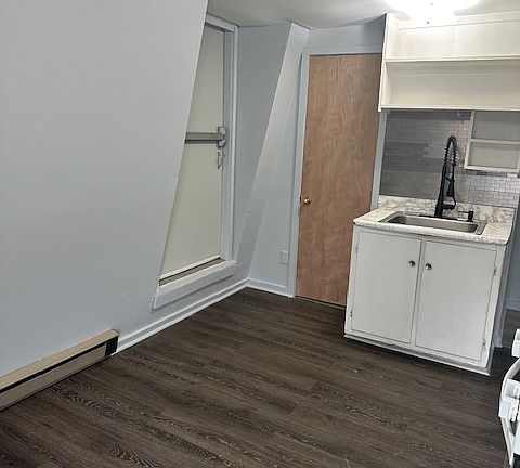 5th image of 6 Oak St APT 6