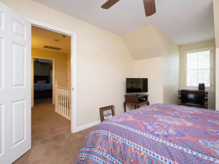 20 Carrollton Ct — Photo 26