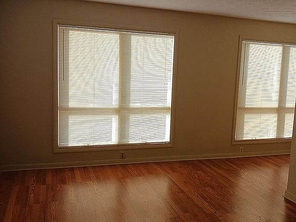 5th image of 14 Daniel Rd