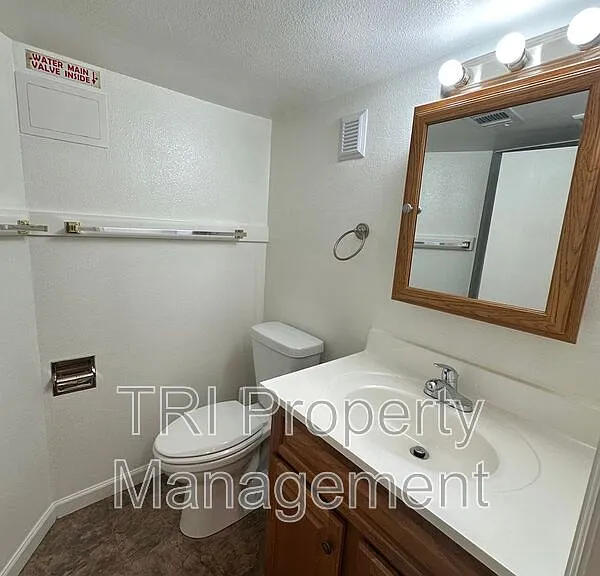 1526 9th Ave #4 — Photo 14