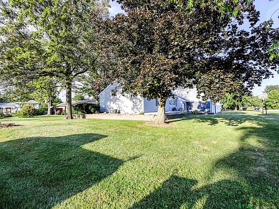4th image of 713 Grandview Way