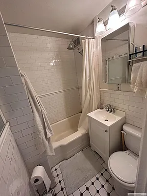 Rented by Immac Realty | media 10