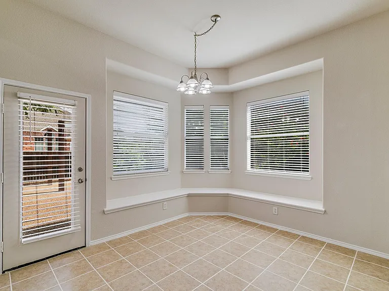 11570 Beeville Dr — Photo 25