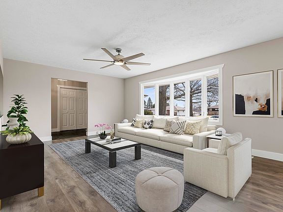 3rd image of 3315 City View Dr
