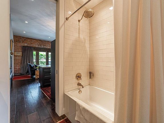 4th image of 333 N Higgins Ave #B