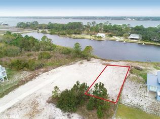 533 W 2nd Ave, Gulf Shores, AL 36542