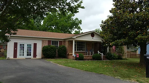 204 Walnut Dr Photo 1