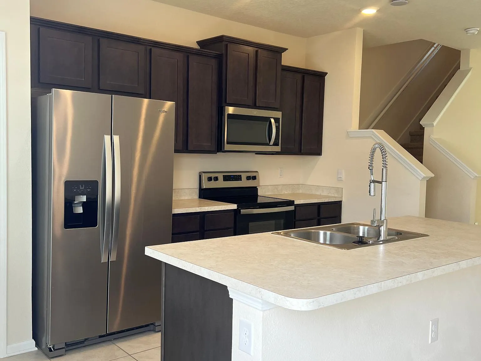 2 bed, 2.5 bath, 1109 sqft, $1,650 — Photo 3