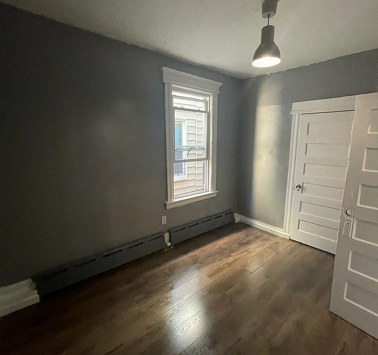 1st image of 29 Ellis Ave Floor 2