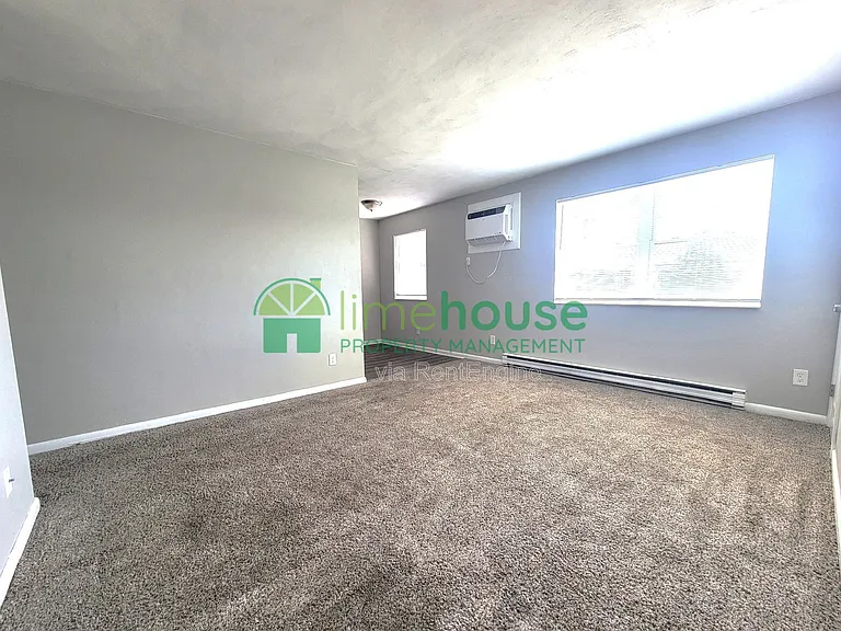 4314 Dunning Rd #4 — Photo 5