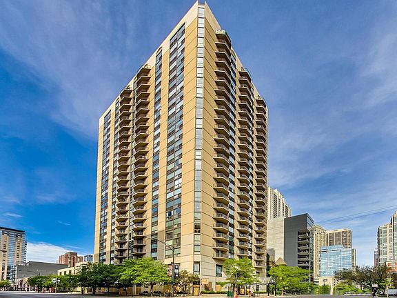 3rd image of 70 W Huron St APT 806