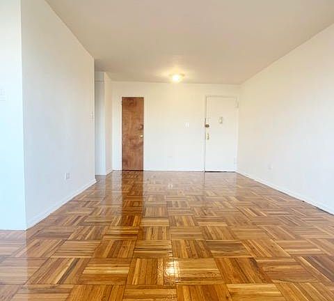 4th image of 275 Bay 37th St #1