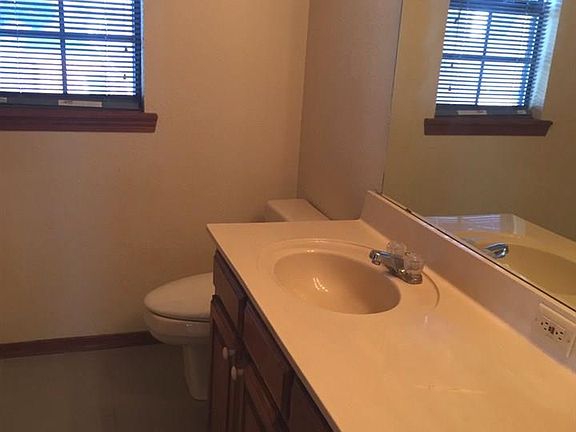 5th image of 1346 Sycamore Dr