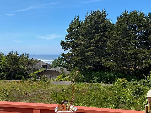 2nd image of 967 NW Lanai Loop