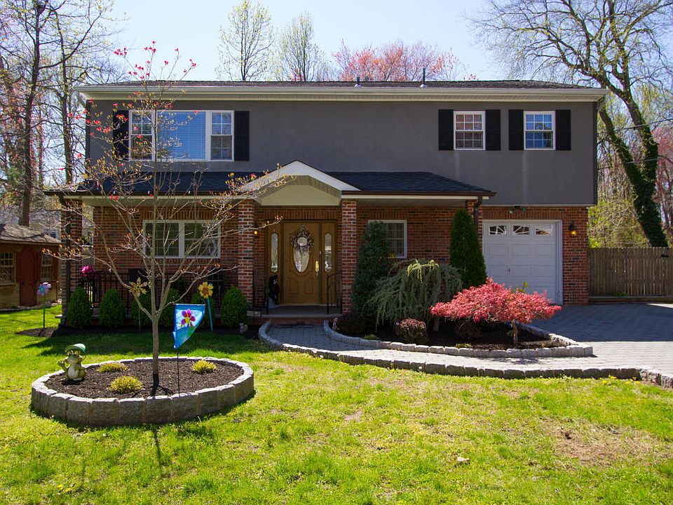 1st image of 3 Woodlawn Ave