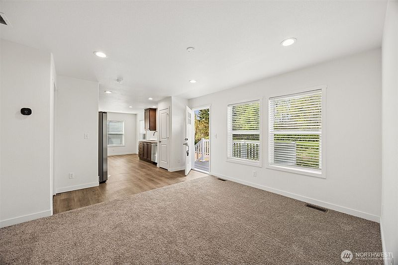 5th image of 11510 E Riverside Drive #27