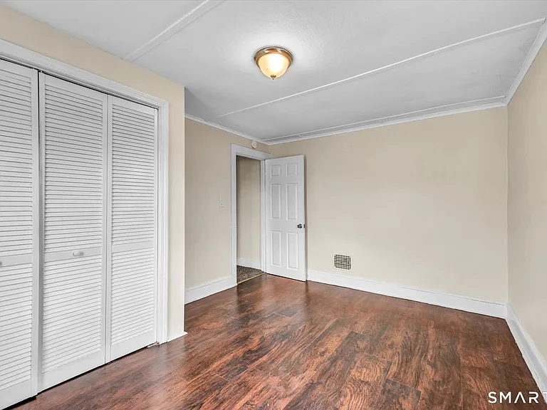 128-130 Sisson St #2 — Photo 21