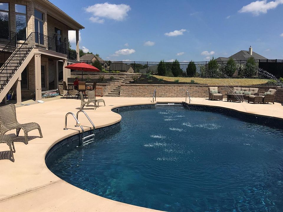 2nd image of 377 Vista Ridge Dr