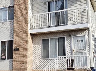 289 Deal Ct, Staten Island, NY 10305