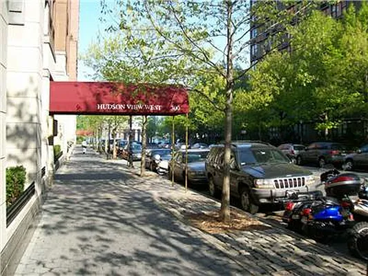 Rented by R New York | media 20