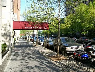 Rented by R New York