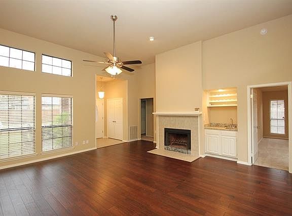 5th image of 7713 Iola Dr