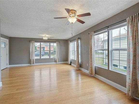 4th image of 5111 Mandeville St