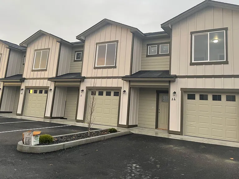 204 SW Willow Fork Dr #A1 — Photo 1