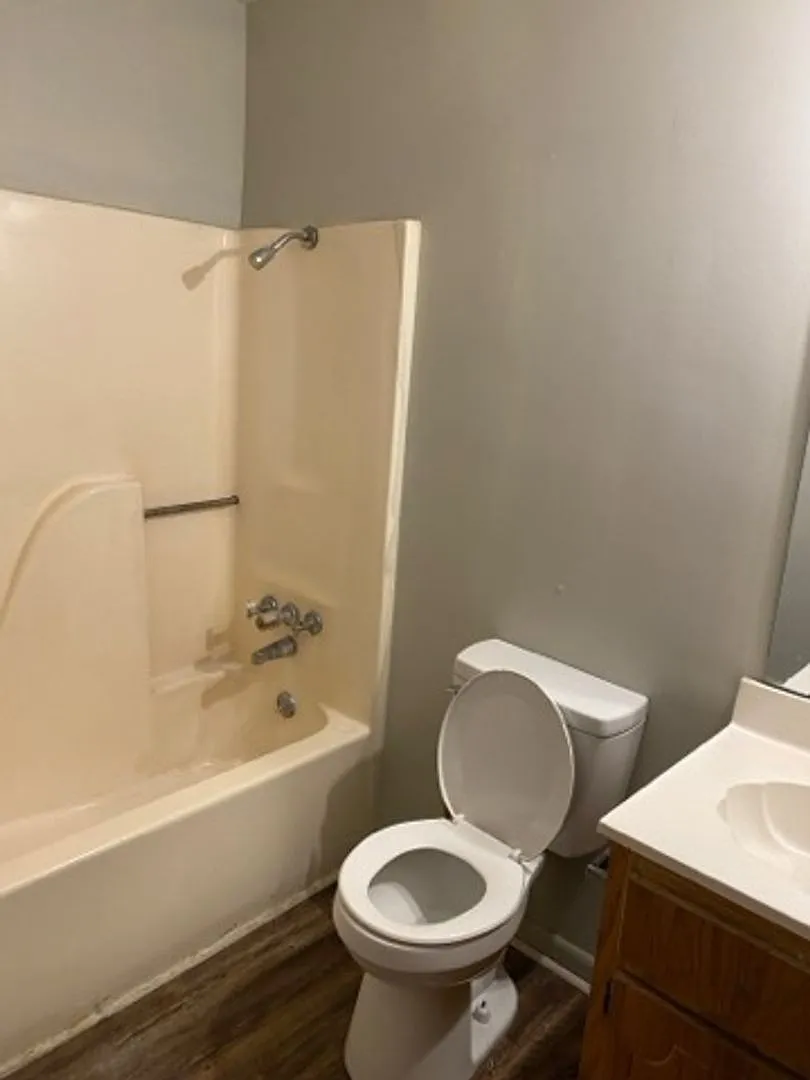 Feemster Lake Apartments — Photo 3