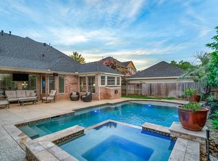 10218 Earlington Manor Dr, Spring, TX 77379