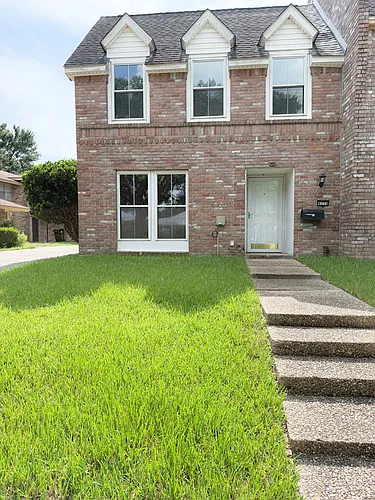 4335 Woodland Dr Photo 1