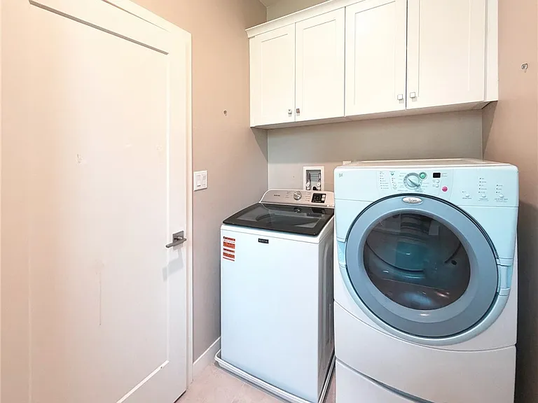 22 Noble St — Photo 8