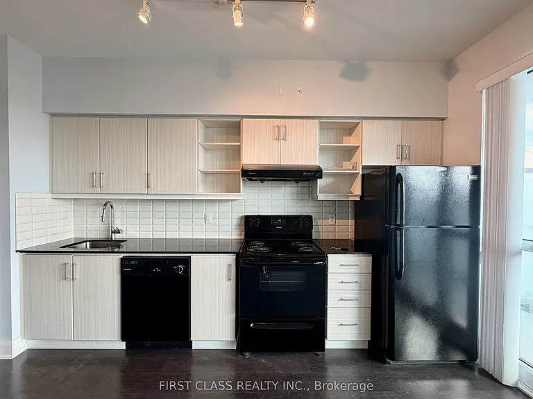 160 Vanderhoof Ave #908 — Photo 2