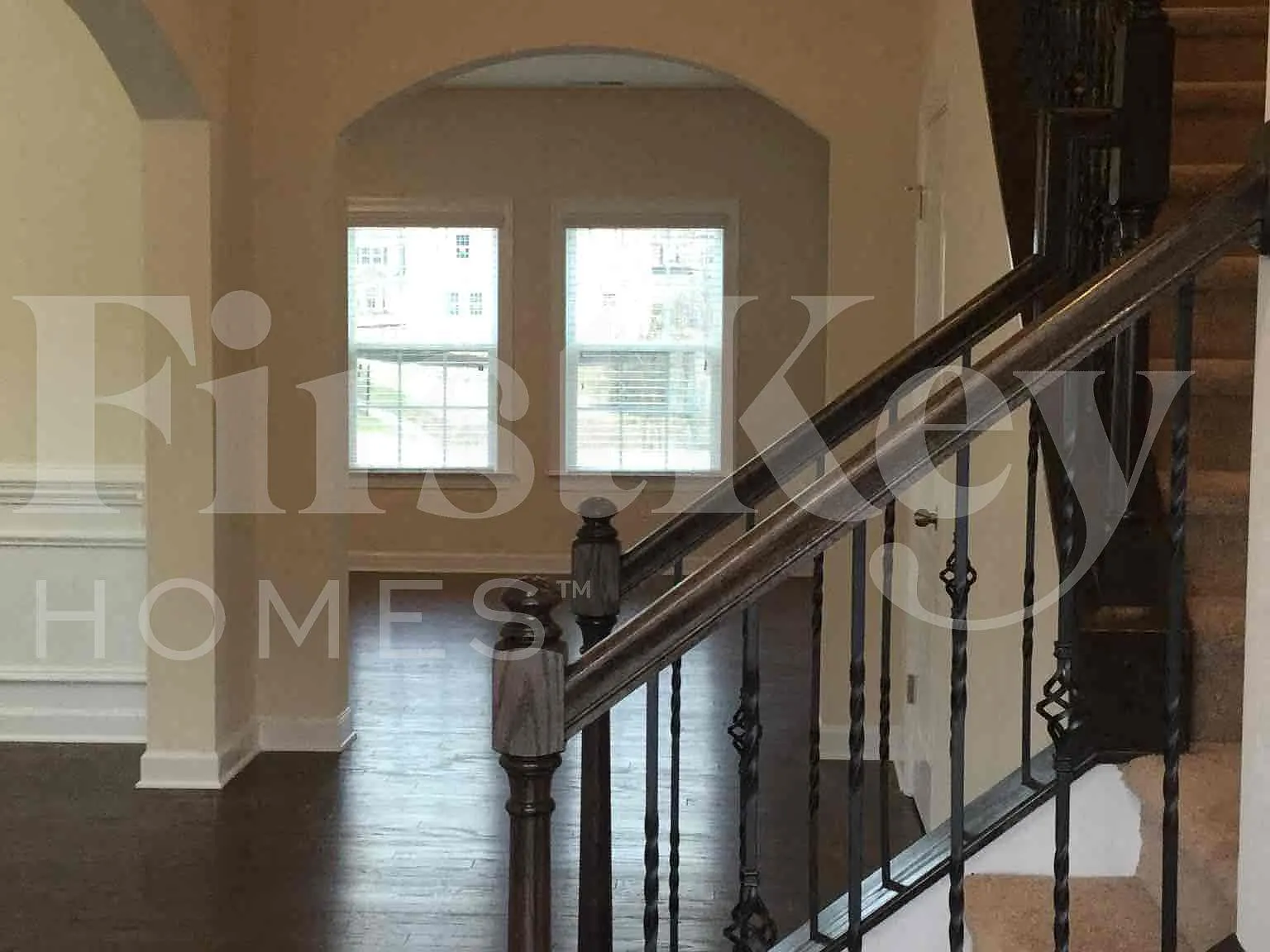 4 bed, 2.5 bath, 2816 sqft, $3,045 — Photo 2