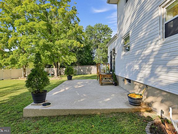 5th image of 309 Ithaca Ct