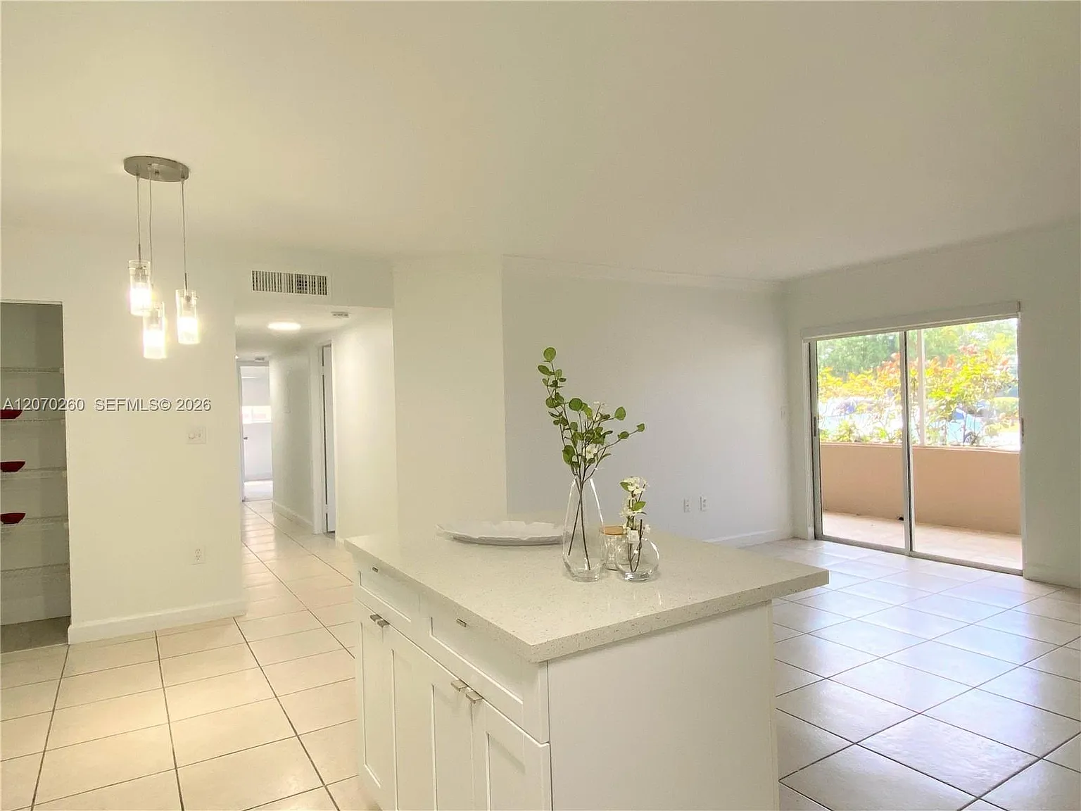 Doral Pk Co Club Villas C — Photo 3