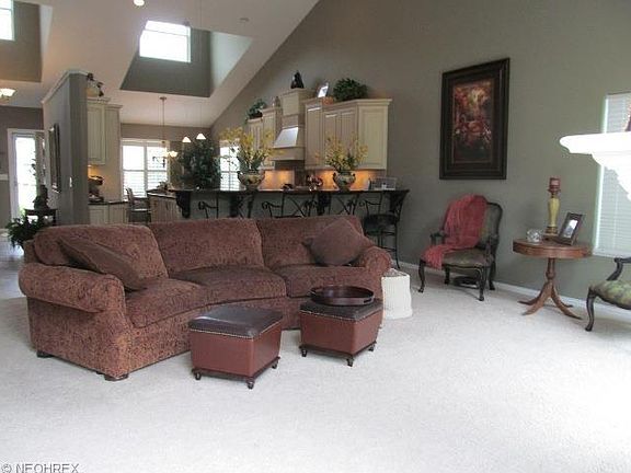 4th image of 1065 Somerset Ln