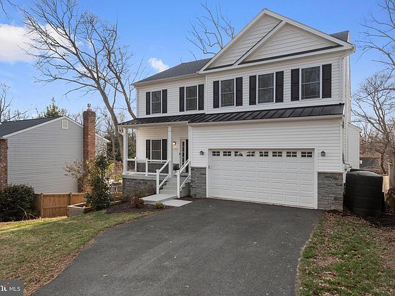 3rd image of 1176 Green Holly Dr