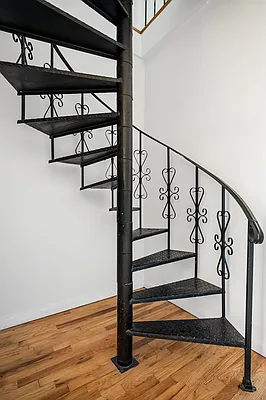 Rented by Compass | media 22